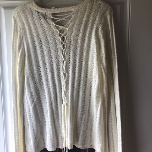 Cream color loose stitch lightweight sweater - Picture 4 of 7